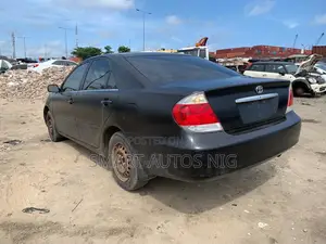 Toyota Camry LE 4dr Sedan (2.4L 4cyl 5A) 2005 Black