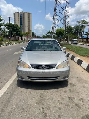 Toyota Camry 2004 Silver