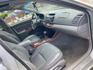 Toyota Camry 2004 Silver