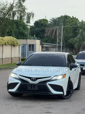 Toyota Camry XSE 2021 White