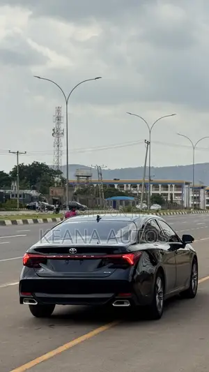 Toyota Avalon XLE 2020 Black