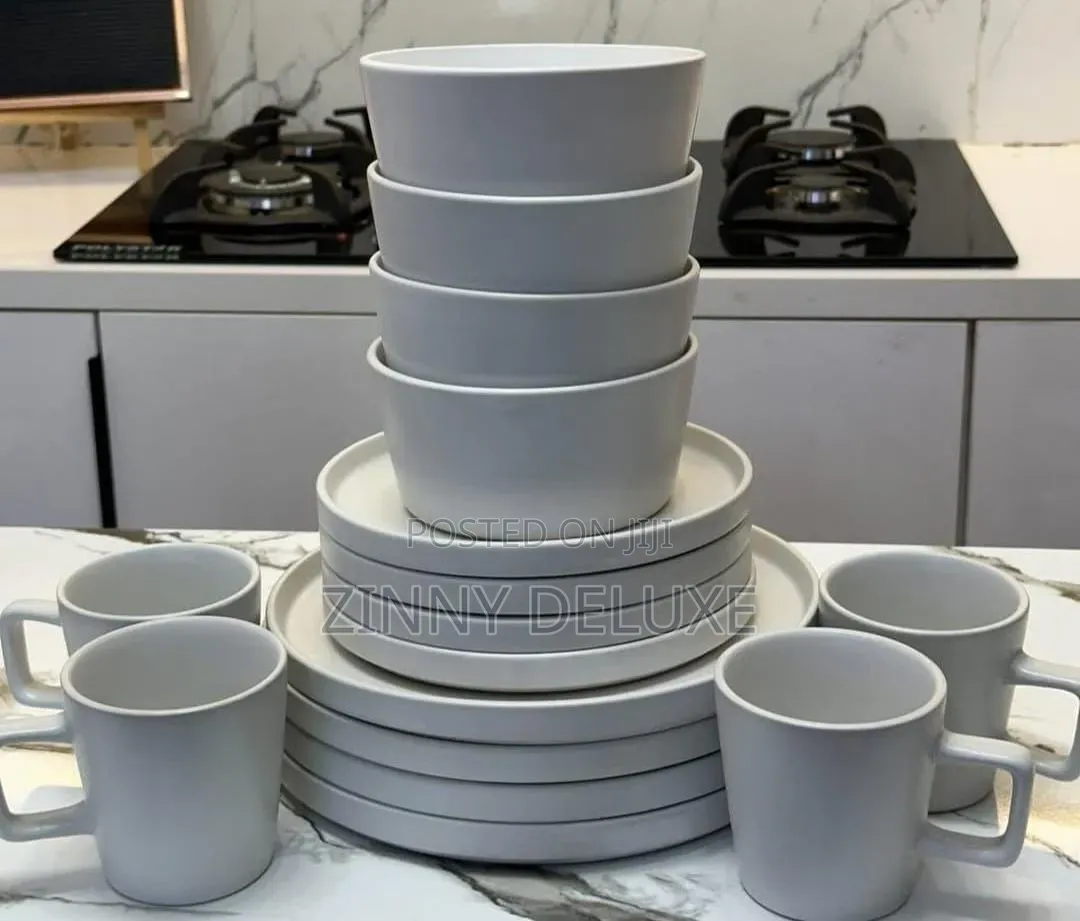 Dinnerware Set
