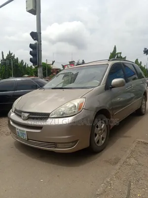 Toyota Sienna 2006 Silver