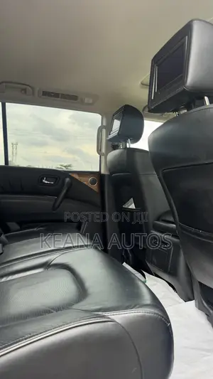 Infiniti QX56 2011 Black