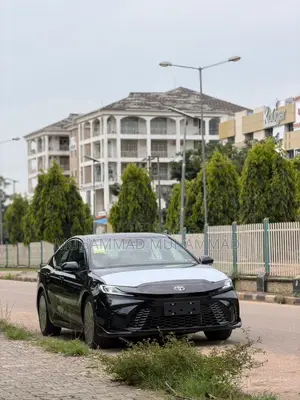 New Toyota Camry SE 2025 Black