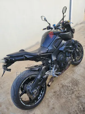 Yamaha 2020 Black