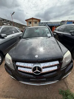 Mercedes-Benz GLK-Class Base GLK 350 4dr AWD 4MATIC (3.5L 6cyl 7A) 2015