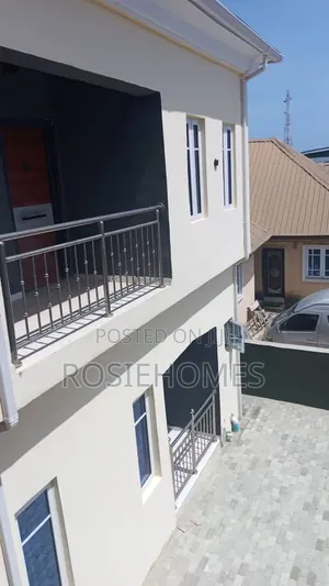 1bdrm Room & Parlour in Abijo Gra, Sangotedo for rent