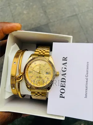 Unisex Golden Wristwatch