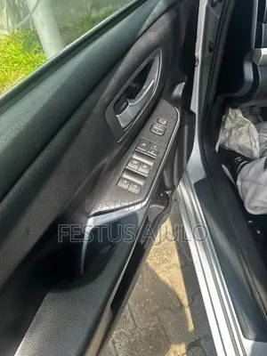 Toyota Camry 2017 Silver