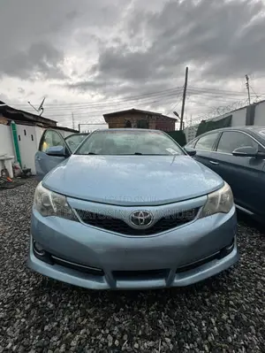 Toyota Camry SE Sport 4dr Sedan w/Prod. End 11/13 (2.5L 4cyl 6A) 2014 Blue