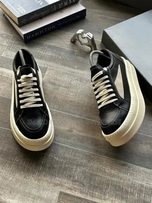 +5 Rick Owens Vintage Sneakers.