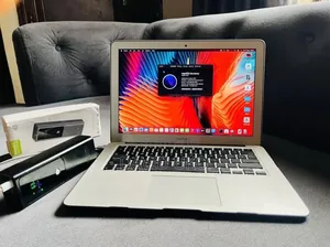 Laptop Apple MacBook Pro 2017 8GB Intel Core i7 SSD 500GB