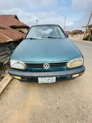 Volkswagen Golf 2000 Green