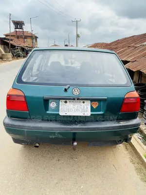 Volkswagen Golf 2000 Green