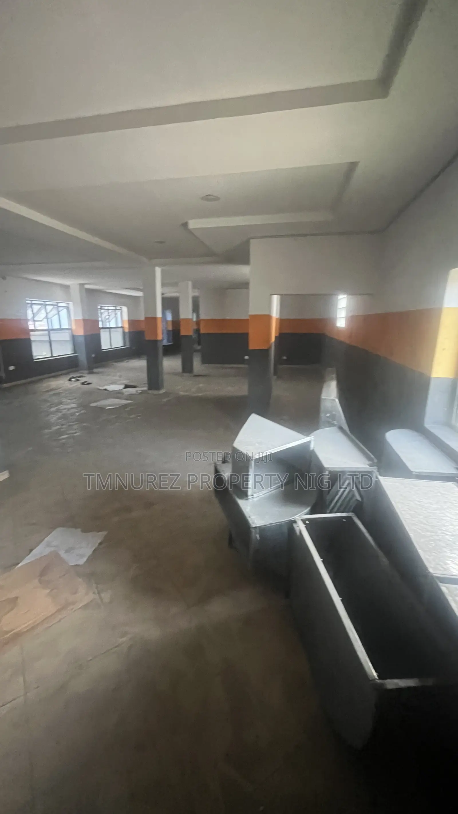 Open Space (Showroom)