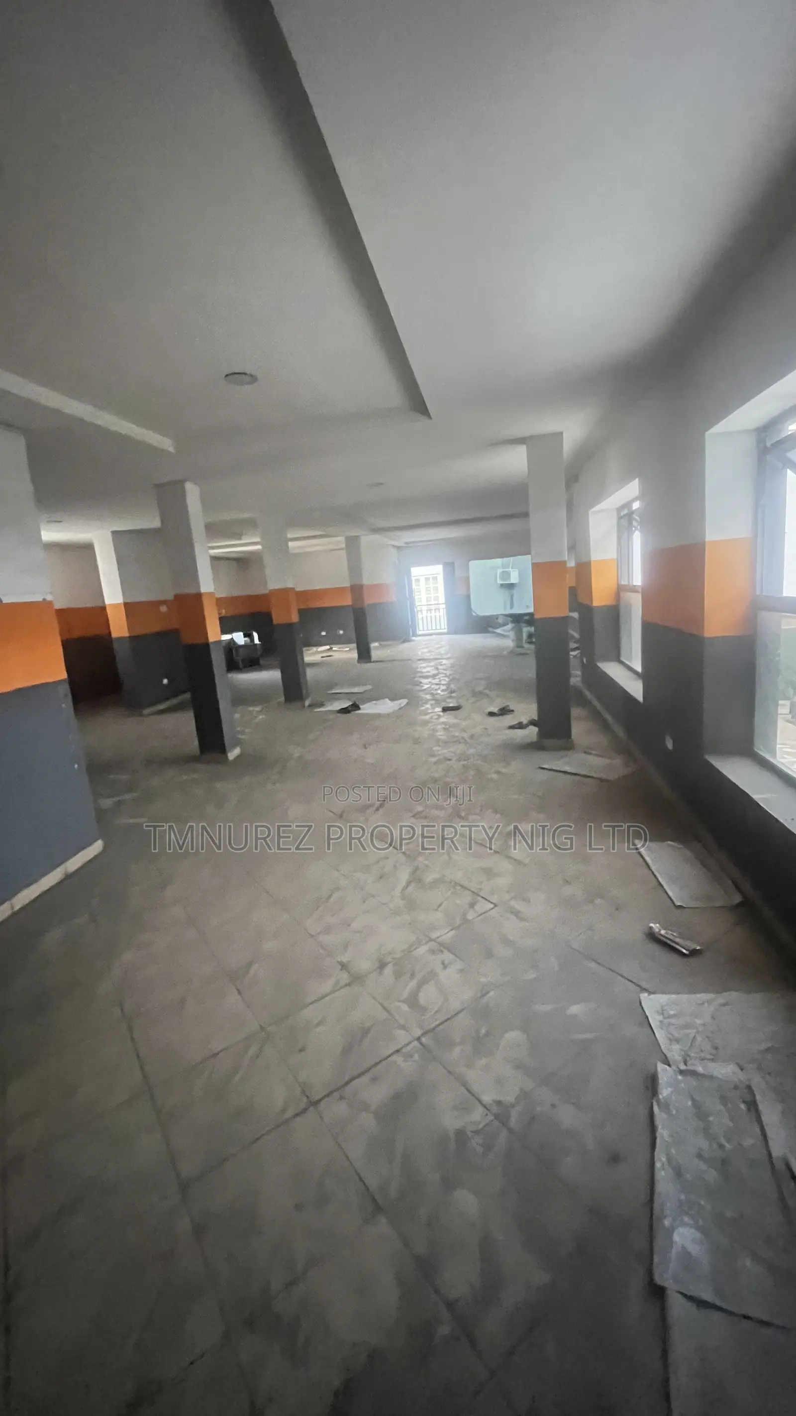 Open Space (Showroom)
