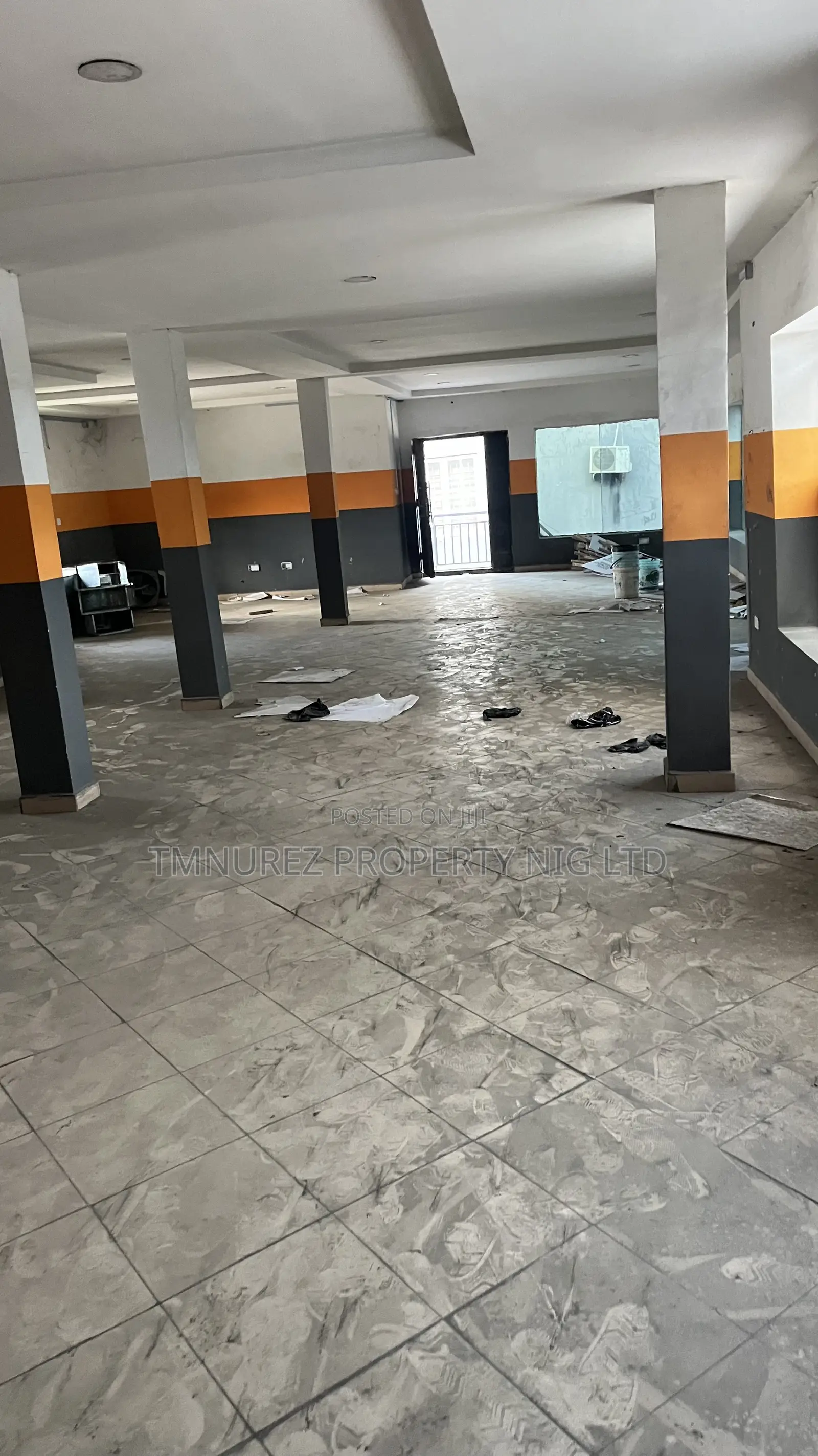 Open Space (Showroom)