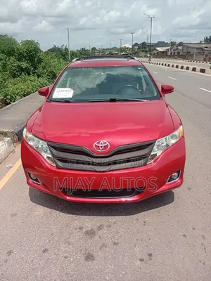 Toyota Venza LE AWD V6 2013 Red