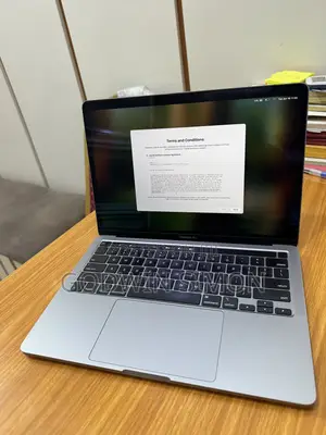 Laptop Apple MacBook Pro 2020 8GB Intel Core i5 SSD 256GB