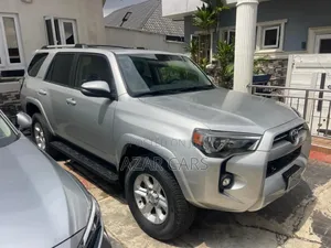 Toyota 4-Runner Limited 2021 Silver