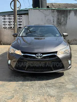 Toyota Camry LE 4dr Sedan (2.5L 4cyl 6A) 2015 Gray