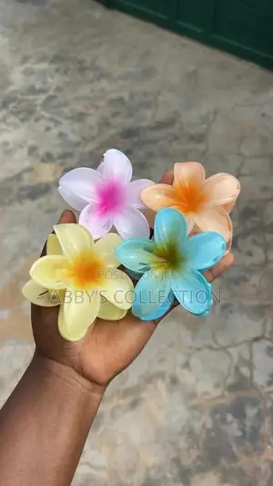 Daisy Claw Clip