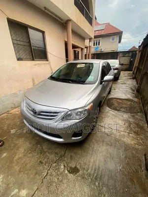 Toyota Corolla 2012 Silver