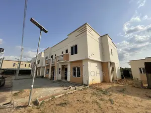 4bdrm Townhouse / Terrace in Galadimawa for rent
