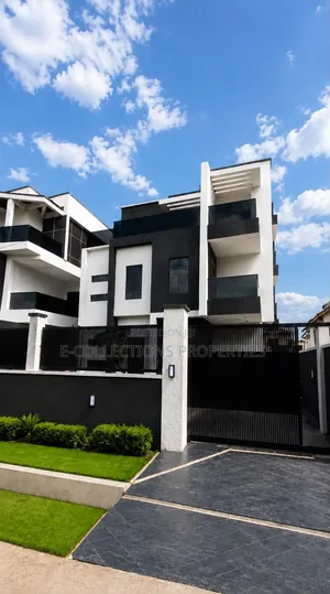 5bdrm House in Omole Phase 1 for sale