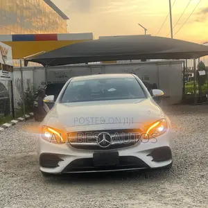 Mercedes-Benz E300 2018 Silver
