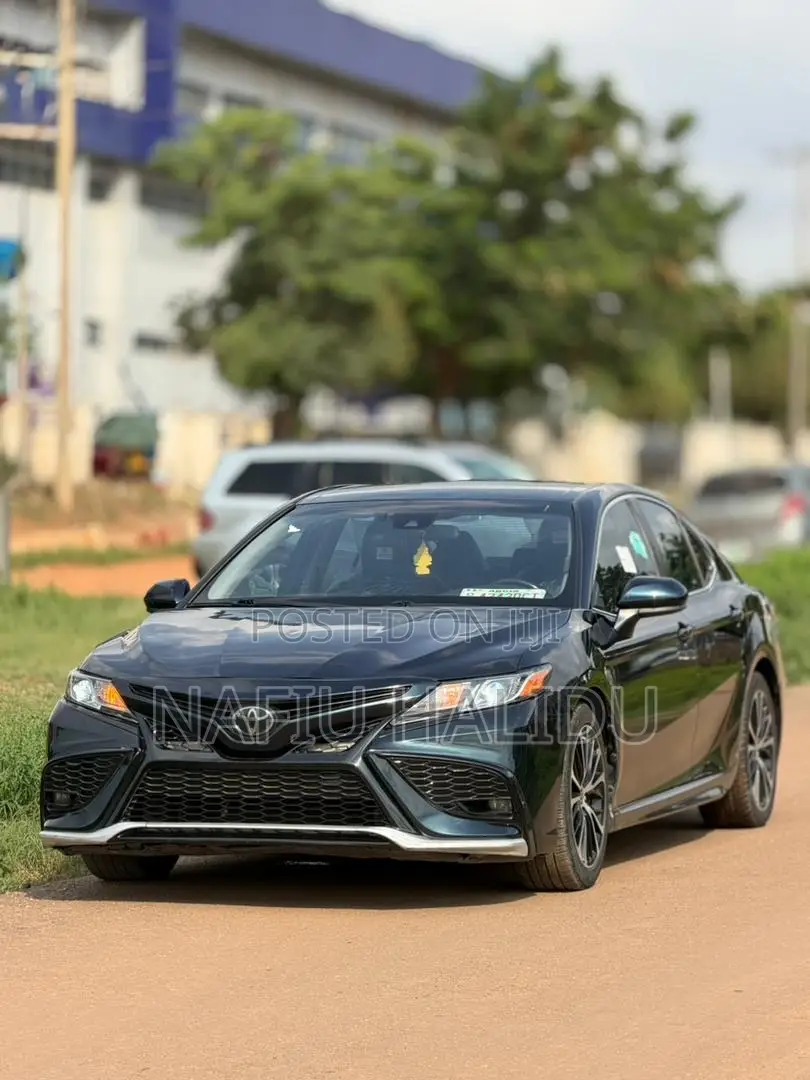 Toyota Camry 2020 Black