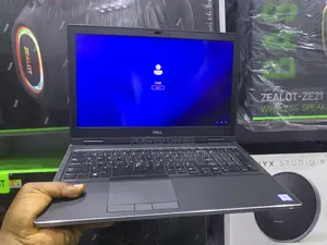 Laptop Dell Precision 7540 16GB Intel Xeon SSD 512GB