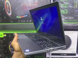 Laptop Dell Precision 7540 16GB Intel Xeon SSD 512GB
