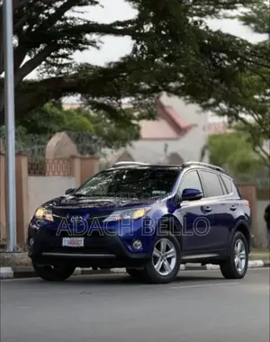Toyota RAV4 XLE AWD (2.5L 4cyl 6A) 2016 Blue