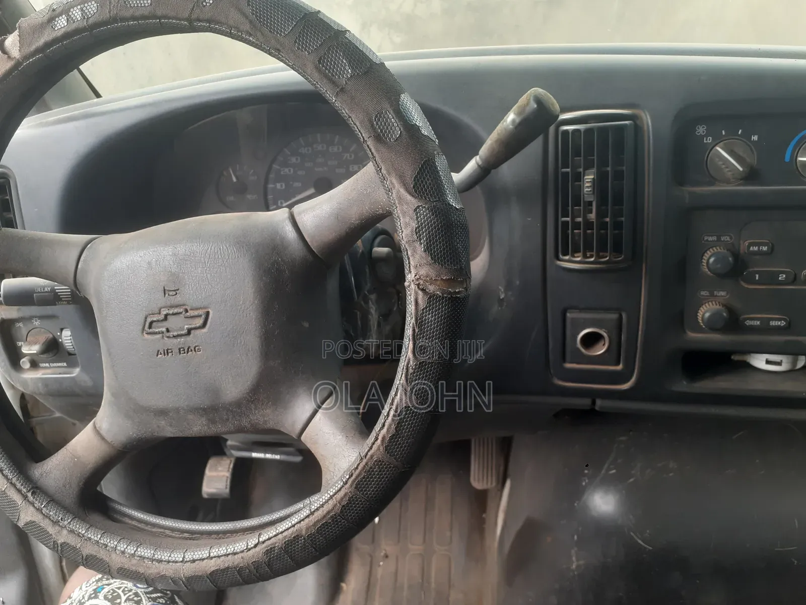 Chevrolet 3500 2000 White