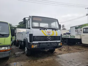 Mercedes Benz 814 Pickup Truck 2005 White