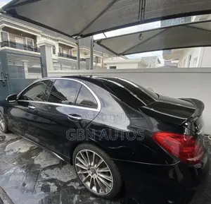 Mercedes-Benz C300 2015 Black