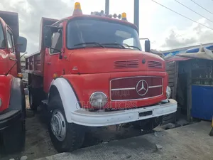 Mercedes Benz 1113 Tipper Truck 4x4