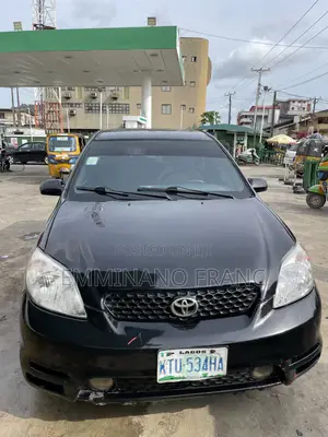 Toyota Matrix XR Hatchback FWD (1.8L 4cyl 4A) 2003 Black