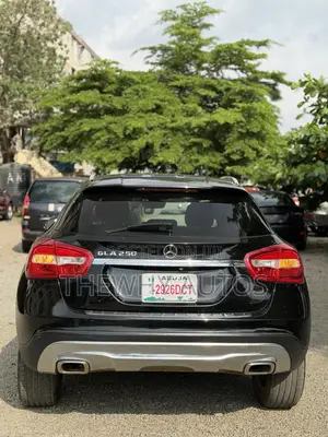 Mercedes-Benz GLA 250 2017 Black