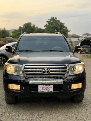 Toyota Land Cruiser 5.7 V8 2010 Black
