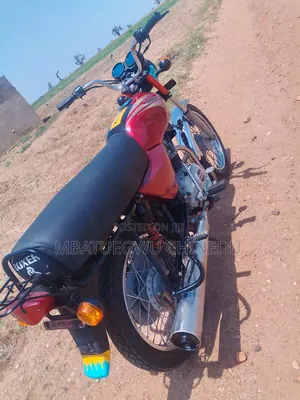 Bajaj Boxer 2022 Red