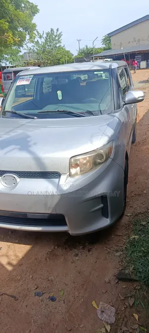 Scion xB 2011 Silver