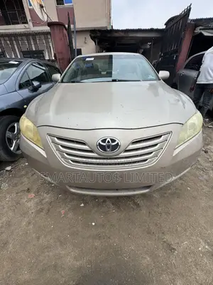 Toyota Camry 2009 Gold