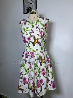 Mela London Sleeveless Hummingbird Floral Skater Dress (Uk 14 / Us 10)
