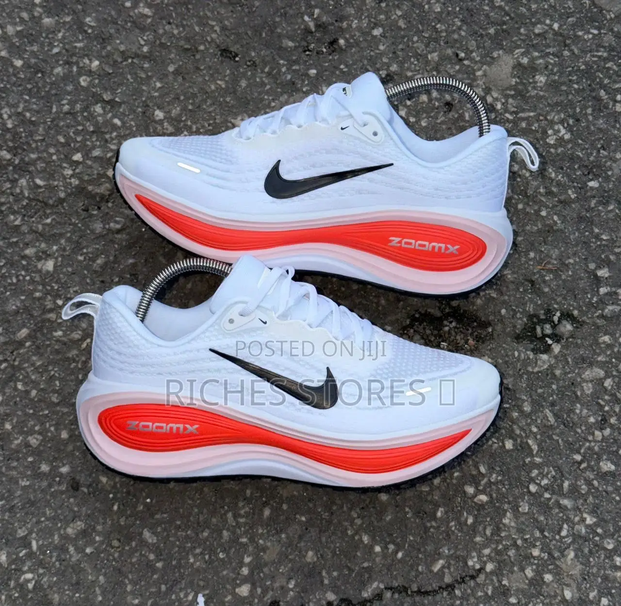 Nike Vomero Plus SNKRS