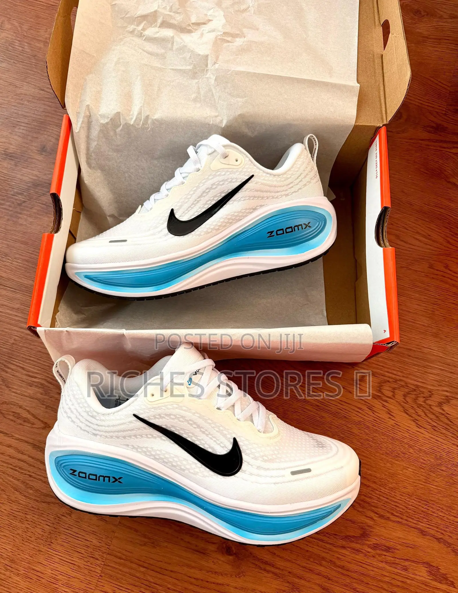 Nike Vomero Plus SNKRS