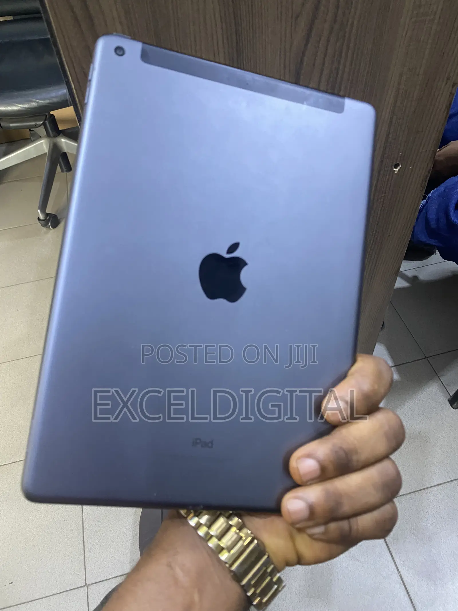 Apple iPad 10.2 (2019) 128 GB Gray