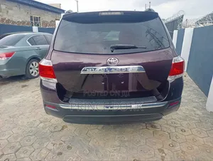 Toyota Highlander 2012 Brown